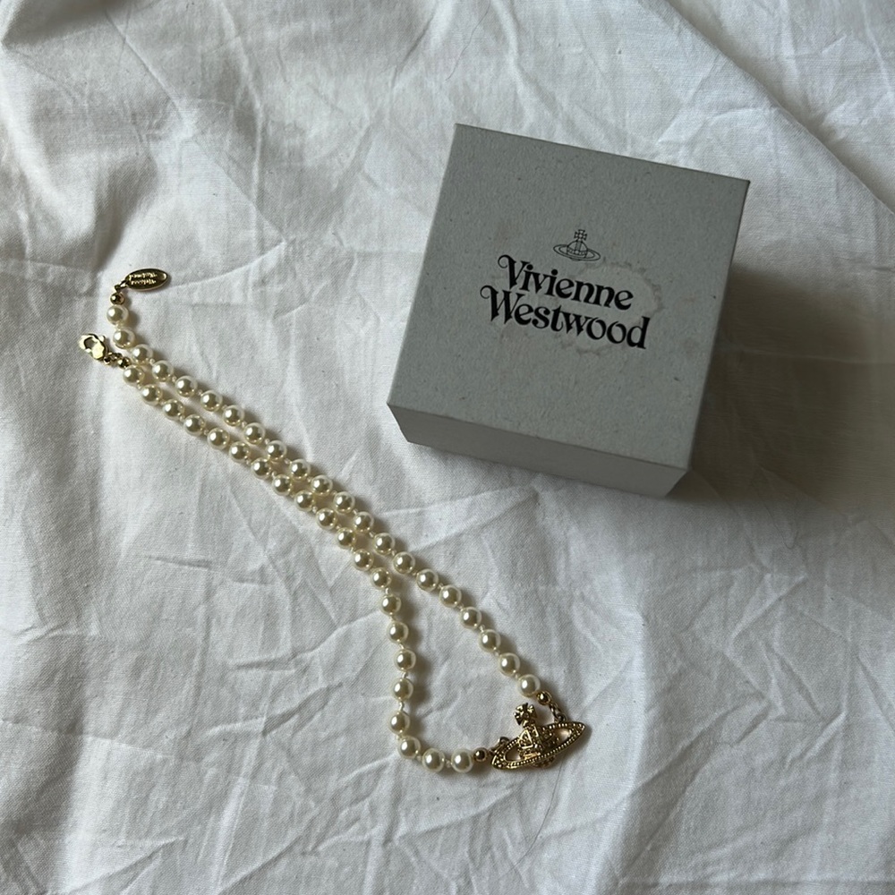 Vivienne Westwood pearl necklace